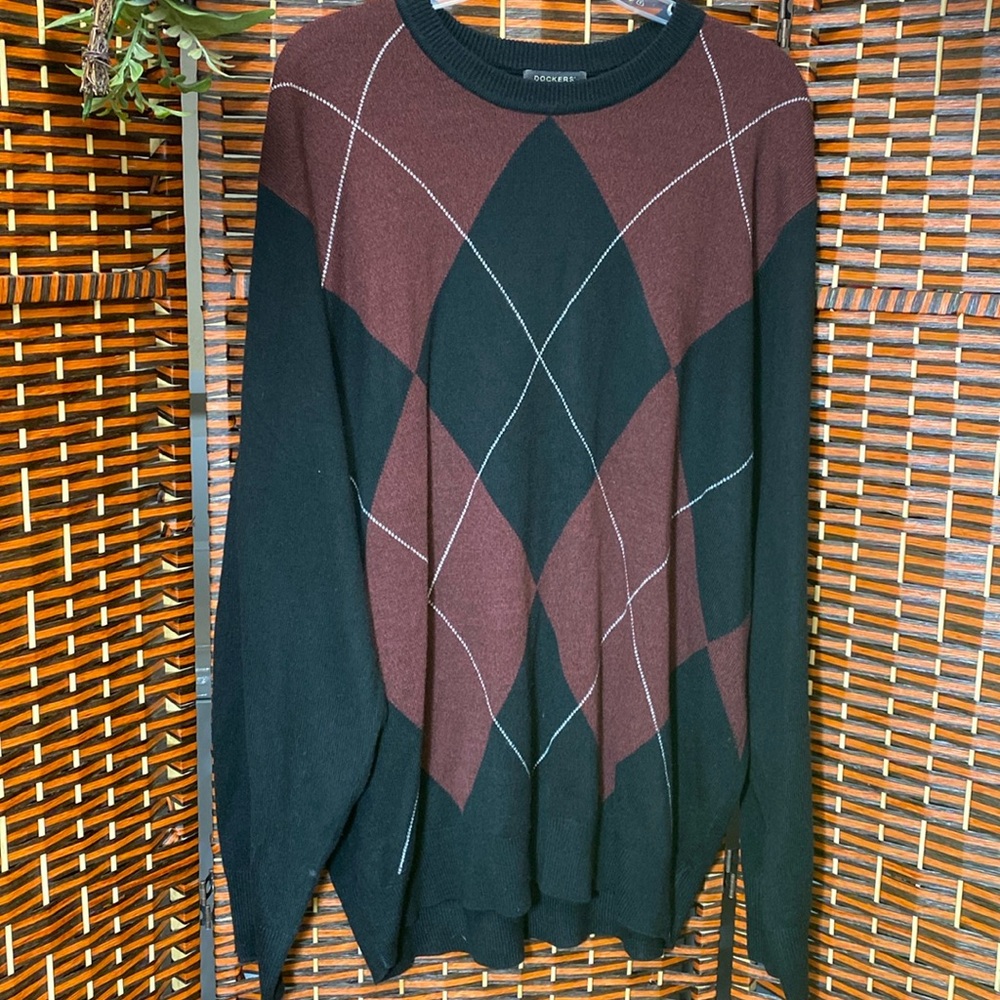 Dockers men’s XXL knit sweater maroon, black and white. Excellent condition